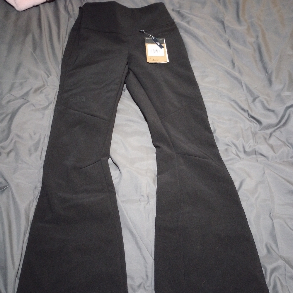NWT The Northface Snoga Snowboarding Pants